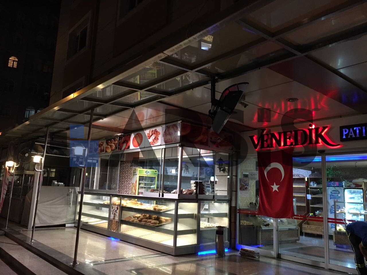 VENEDİK, CAFE ISITMA SİSTEMLERİ CEYHAN